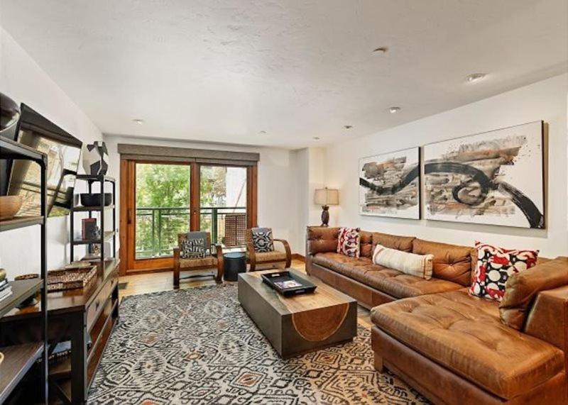3 Bedroom Premier Vacation In Heart Of Downtown - Walk To Gondola! Aspen